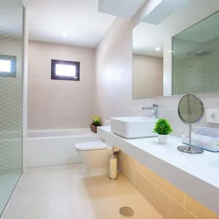 Villa Montana By Lanzarote Leisure Puerto del Carmen (Lanzarote)